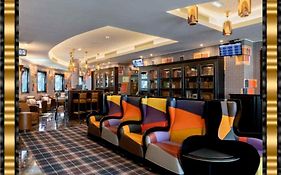 Hotel Jaguar Oporto - Is Near The Metro Has Free Parking And A Free Shuttle Service Between The Airport And The Hotel From 7Am To 8Pm